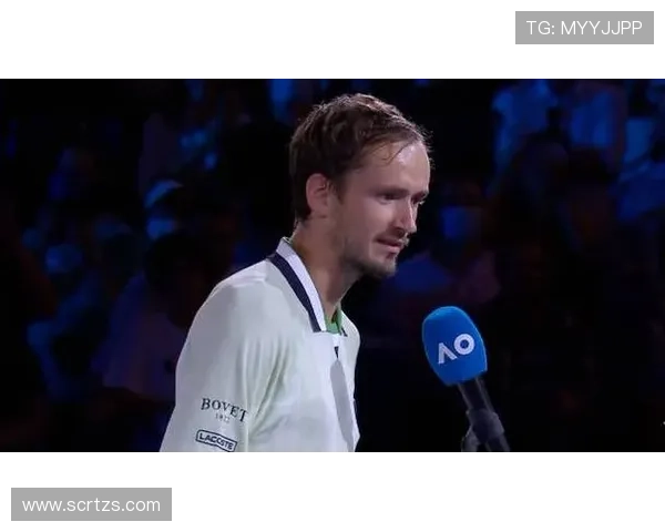 网球历史性时刻纳达尔复出大胜 与梅德韦杰夫展开激烈对决引爆全场